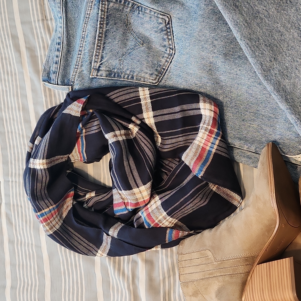 Loft scarves